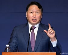 [단독] 최태원, 8일 국회 'SK텔레콤 청문회' 불출석 사유서 제출