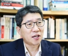 [MT시평]포퓰리스트 대 민주공화주의자