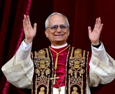 "레오14세, 이탈리아 추기경 제친 이유는…" NYT가 전한 뒷얘기