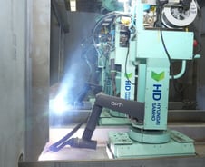 [르포]"저길 사람이 오르겠어?"…숙련공 20년 기술 K-조선의 비밀 병기