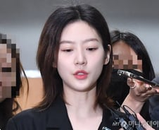 [단독]"김수현, 김새론 제보자 살인교사" 거짓이었다…사건 접수도 안돼