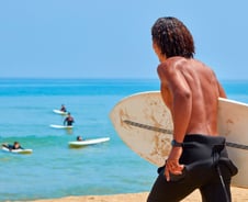 서핑 후 다리 힘 빠지더니 '하지마비'…"1030 남성 위험" 이 병 주의