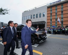 필수의료 강화는 '반색' 의사 늘리기는 '반감'…안갯속 의정갈등