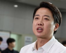 이준석 "지지자들 은혜 갚으며 정치할 것…보수진영 방법론 바꿀 필요"