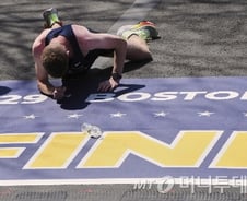 "그냥 뛰자" 유행 따라 막 달렸다간…걸을 때도 '악', 이곳 부상 온다