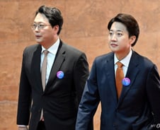 이준석 "이재명 대통령 취임 축하…국민만 보고 손 맞잡아야 할 때"