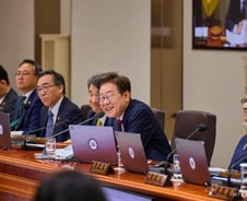 [단독]참모들이 이재명 대통령에 붙여준 별칭은? "통님"