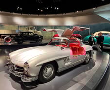 '최초의 차'부터 '최고의 차'까지...139년 헤리티지 담은 벤츠 박물관[르포]