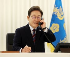 정상 외교 데뷔하는 이 대통령…눈앞에 놓인 미·일·중 과제 셋