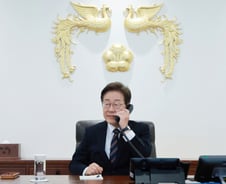 "李대통령, 시진핑 중국 국가주석과 통화…미일 이어 3번째"-신화통신