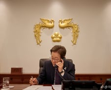 이재명 대통령, 피알라 체코 총리와 첫 통화…"원전 넘어 포괄적 협력"