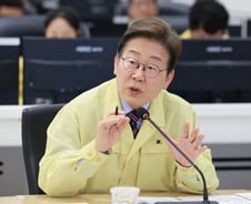 벌써 9일째…이재명 대통령 '파랑+빨강' 넥타이의 메시지는?