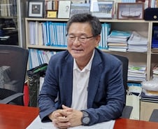 이헌승 "중간지대 표심 모을 것…4선 원내대표가 김병기와 싸워야"[인터뷰]