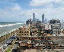 "한국산 최고" K뷰티에 푹 빠진 인도 옆 섬나라…"지금이 진출 적기"