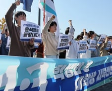 [단독]'소녀상 사수 집회' 반일행동 대표, 국보법 위반 혐의 체포