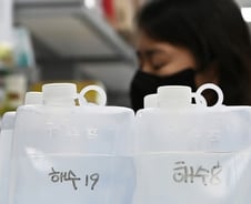 "조개 입 벌려도 5분 더 익히세요"…'치사율 50%' 장마철 불청객