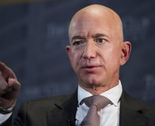 [IT썰]"사람 반, 로봇 반"…아마존, 100만번째 로봇 배치