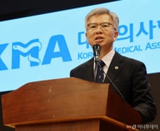 의협회장 "의정갈등 원인 대통령과 같은 인식...진심다해 재건 노력"