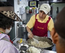 성남에서 30년째 밥짓는 이탈리아인… 그가 한국 온 이유