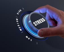 "힘들 때 웃는 자가 일류"…진짜 가능한 이유 '뇌'에 있었다