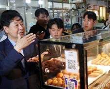 구윤철 부총리 "소비쿠폰은 경제의 혈액"…첫 행보 공주 산성시장