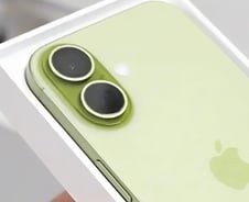 [IT썰] "밝고 세련됐다"...애플, 아이폰17에 '퍼플·그린' 색상 적용