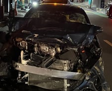 [단독]만취 벤츠남, 강남 도로서 포크레인·SUV '쾅쾅'…2명 부상