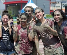 "'대재앙설' 일본 대신 케데헌의 나라로"…관광객 2000만 '청신호'