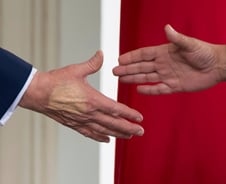 유럽 외교관들이 몰래 공유하는 트럼프 정상회담 '족보' [PADO]