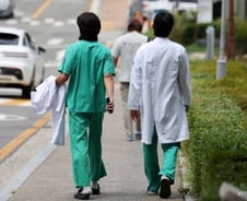 복지부 "하반기 레지던트 1년차 필기시험 923명 지원"