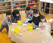 엄마의 '독박 육아' 해방…일본 시골마을 '출산율 2.95명' 대반전의 비결