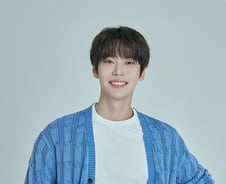 [단독] NCT 도영, '폭군의 셰프' 메인 OST 첫 주자였다...'시간을 넘어 너에게로'