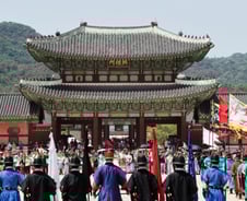 [단독]오세훈표 '용적이양제' 궤도…문화재 주변지역만 적용 가닥