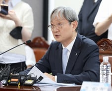 이찬진 금감원장, 롯데카드 해킹에 "소비자 피해 발생 시 전액 보상"