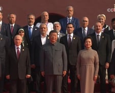 트럼프, 중국 열병식에 "푸틴·김정은에 안부 전해달라"