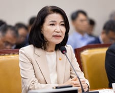 방통위 폐지에 이진숙 위원장 자동면직…과기부는 부총리급 승격