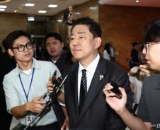 與김병기 "美 구금 316명 오늘 귀국...제도적 보완책 만들 것"