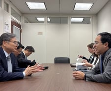 조현, 미국 상원의원 만나 "'구금사태' 근본적인 재발방지책 필요"