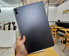 "AI 탑재한 괴물"…휴대폰 보다 얇은 '갤탭S11 울트라' [테크로그]