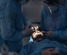 '문신사 면허' 의사만 프리패스? "치과의사도 포함해야" 치협, 성명