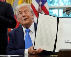 美 'H-1B' 비자 발급비 100배 인상…정부 "영향 파악해 미국과 소통"