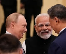 "72%가 인도인데…" 트럼프 H1B 비자 수수료 100배↑, 모디에 또 불똥