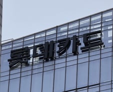 롯데카드 해킹 피해자들 집단소송…SKT 사건 맡은 로펌서 대리