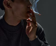 암 진단 후에도 흡연하면…'심근경색 위험' 64% 높인다