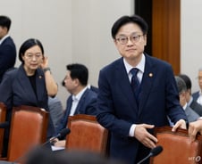 국감 열리자마자 파행…'증인 이견' 산자위, 개의 1분 만에 중단