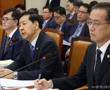 구윤철 부총리 "소비쿠폰, 경기 진작시켜…경제 반등 위해 죽을힘"