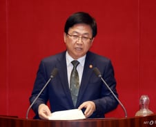 최교진 장관 "국가 책임 교육·돌봄 강화…교육으로 균형성장 견인"