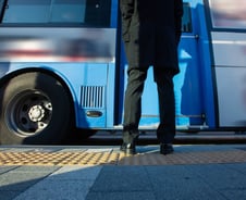 "버스 안에서 男체액 맞았다" 女 날벼락…"고의 아냐" 무죄 때린 항소심[뉴스속오늘]