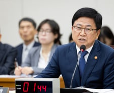 교육부 "영유아 사교육 근절 노력…캄보디아 韓대학생 피해 전수조사"