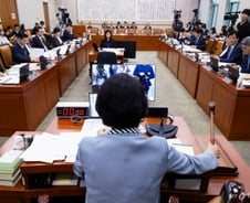 "검찰이란 우산 뺏을거면 다른 수단 마련해야" 성폭력 전문 변호사의 말